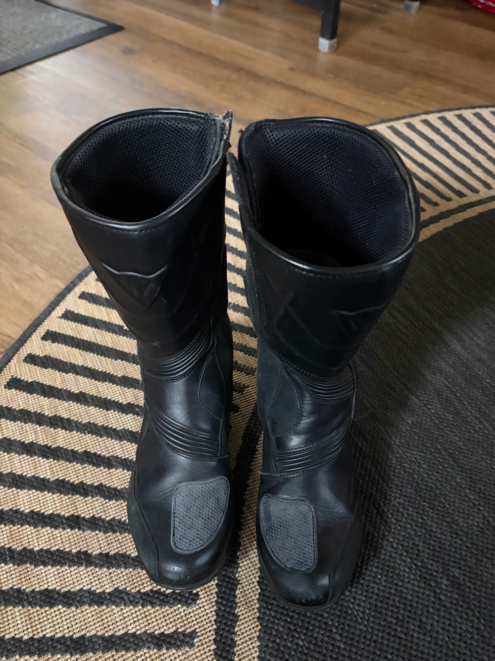 Black Women's Tall Motorcycle Boots